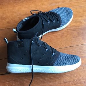 Under Armour UA Charged 24/7 Mid Explosive, New
